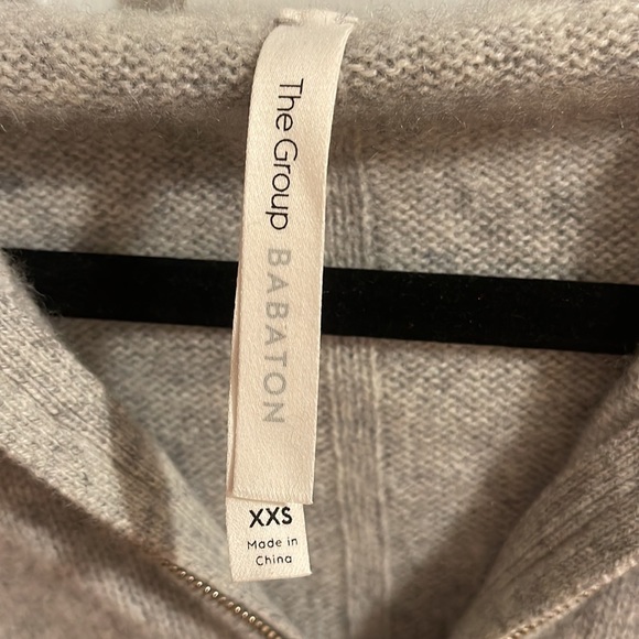 Aritzia Grey Cashmere Zip-up - Picture 3 of 4